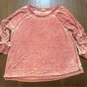 Women’s Thermal distressed Tee